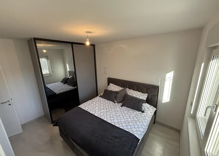 Luxury - Lana 公寓 特罗吉尔